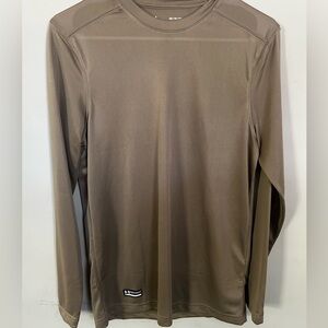 Under Armour workout shirt. unisex size xs